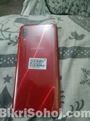 Samsung Galaxy A30